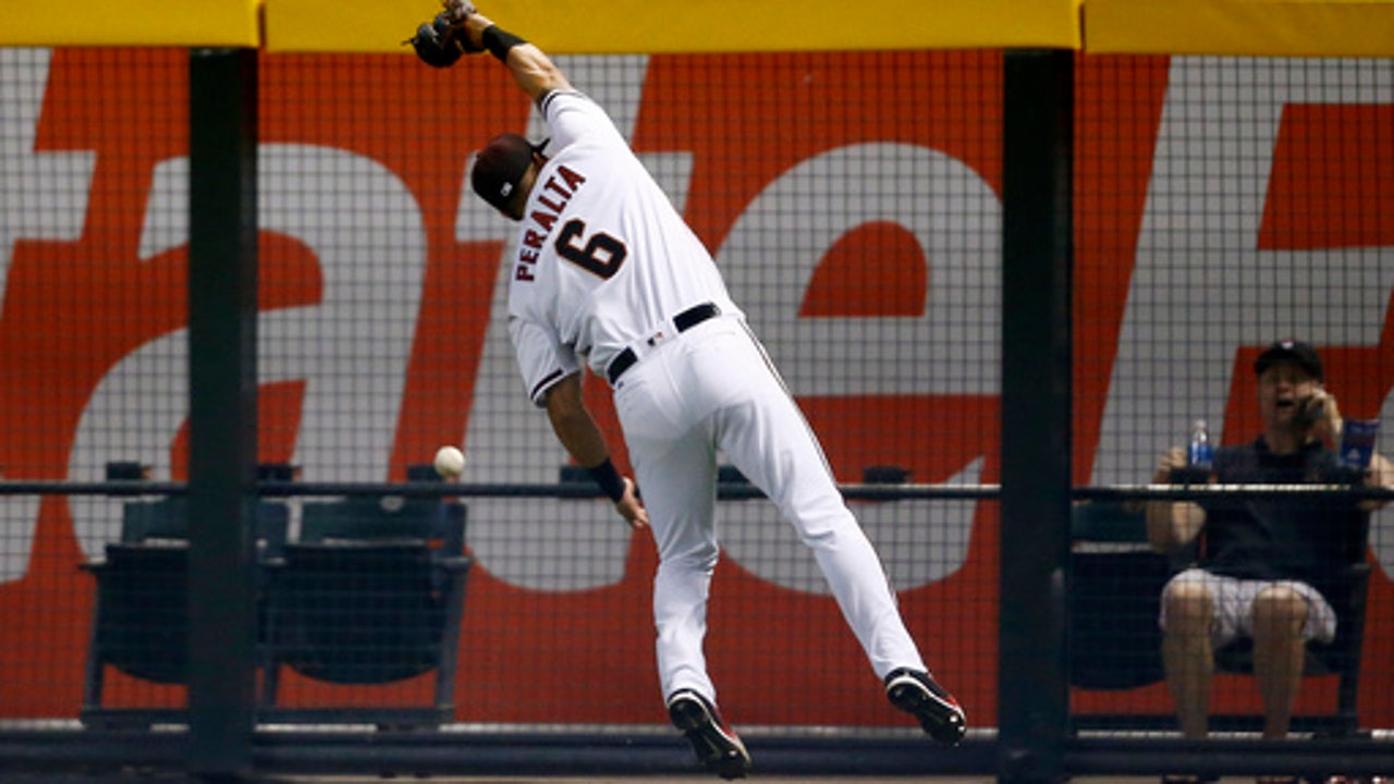 Big inning helps Diamondbacks, Greinke beat Padres 7-4 (Jun 07, 2017)